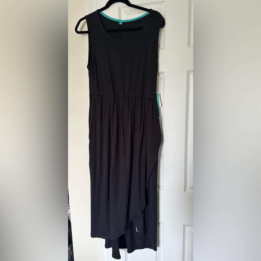 Black Sleeveless High-Low Midi Dress